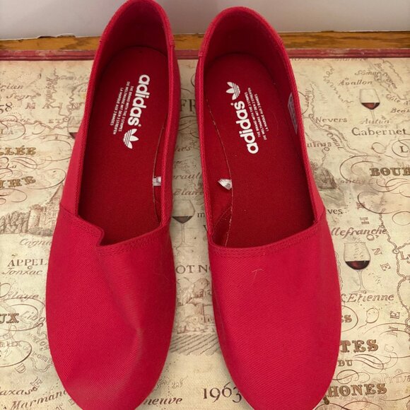 🔥 LIKE NEW ADIDAS SLIP-ON CANVAS - BURGUNDY 🔥 - Picture 1 of 2